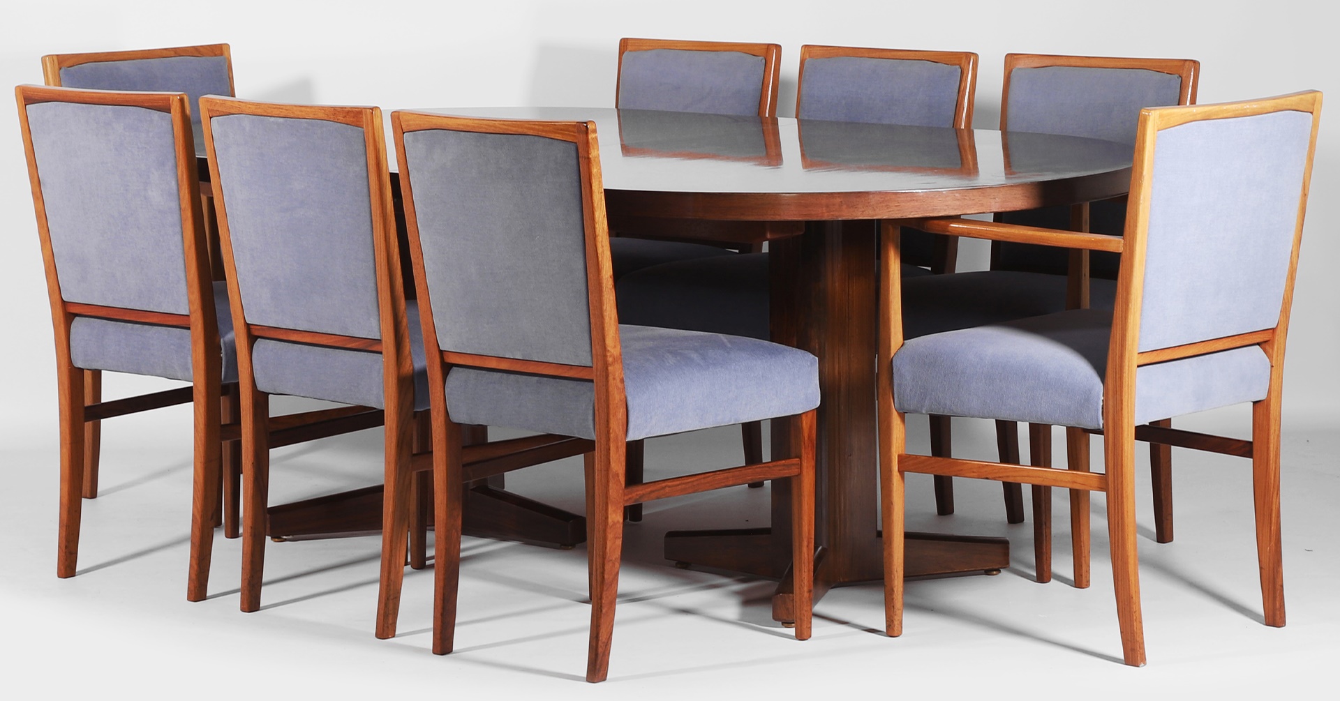 § Robert Heritage (1927-2008) for Archie Shine, a rosewood dining suite (£600-800)